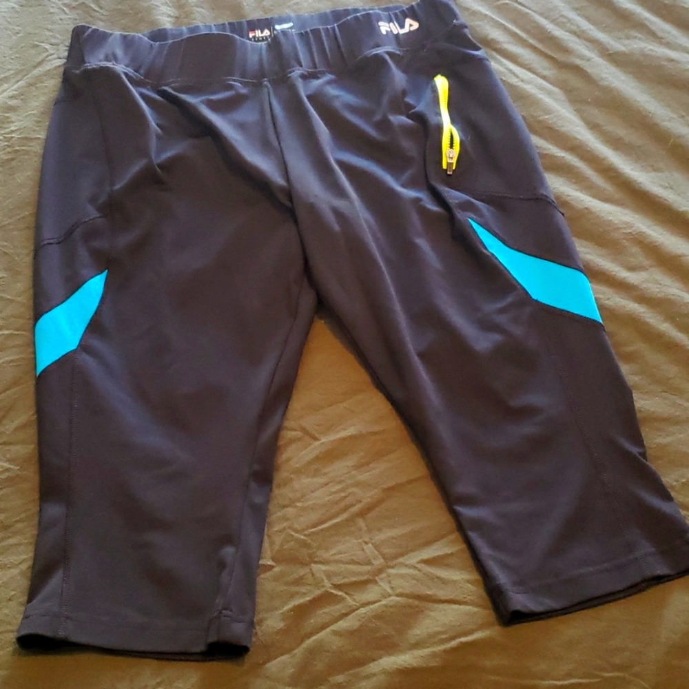 Athletic leggings